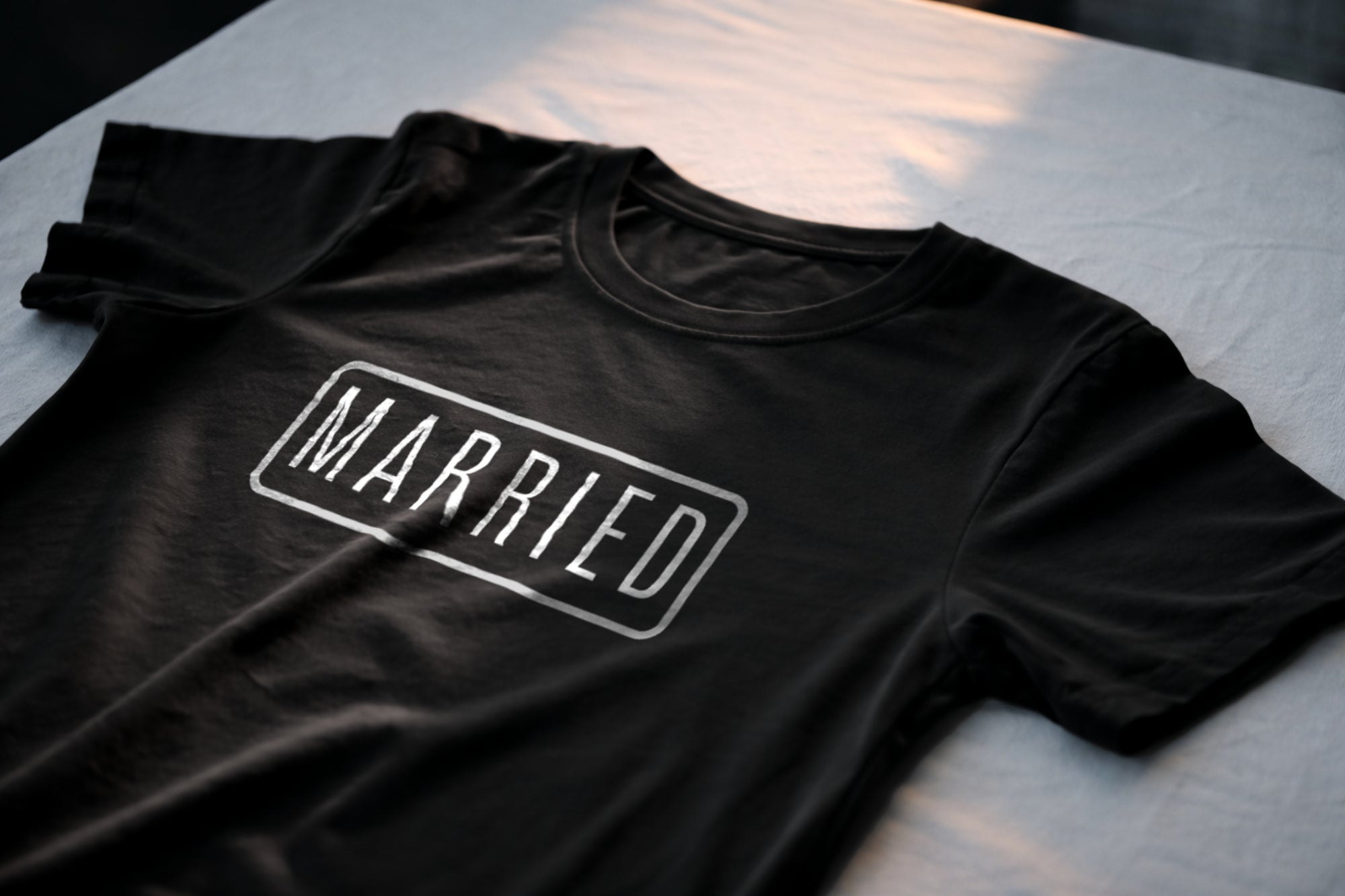 MARRIED Rounded Outline Badge Tee