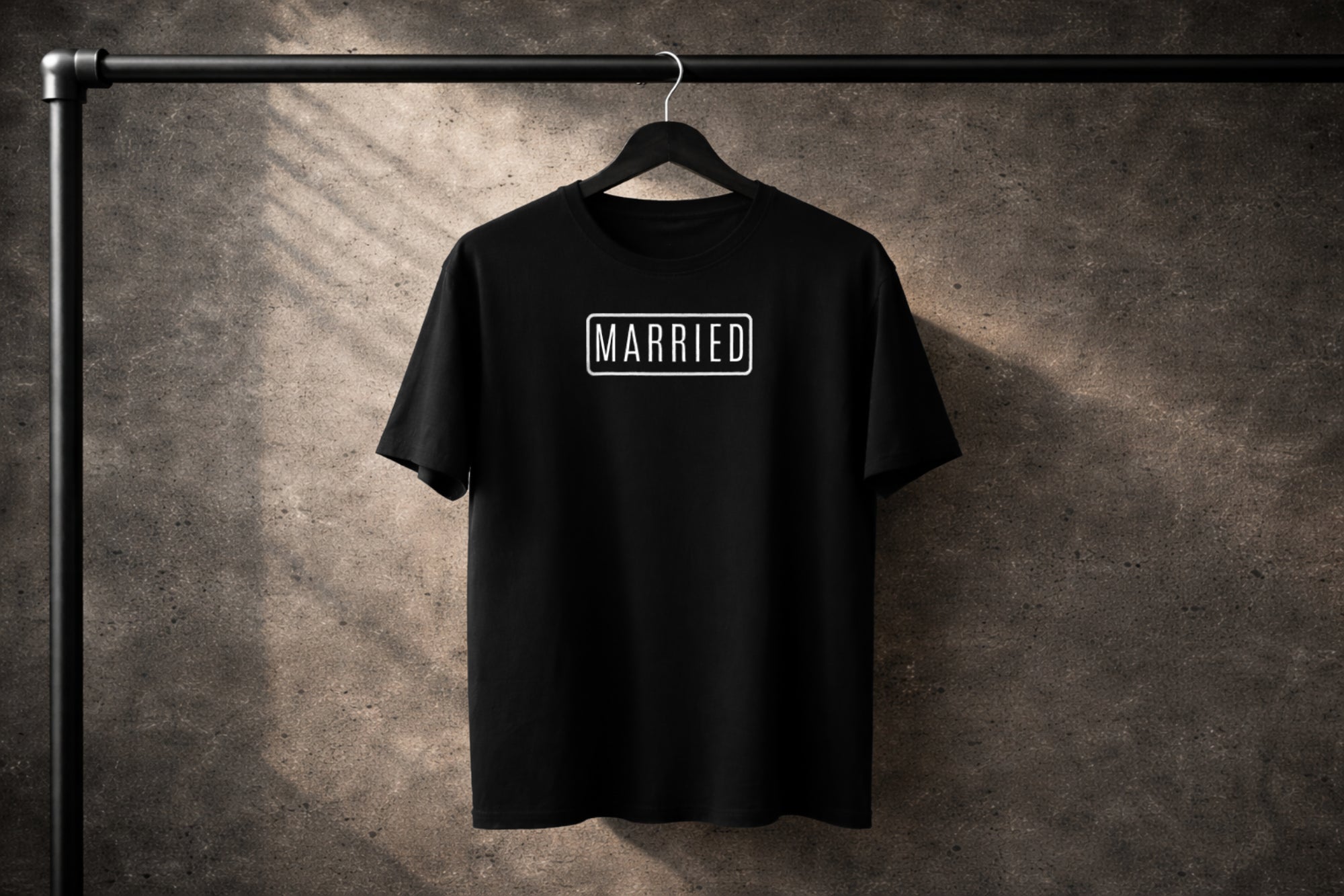 MARRIED Rounded Outline Badge Tee
