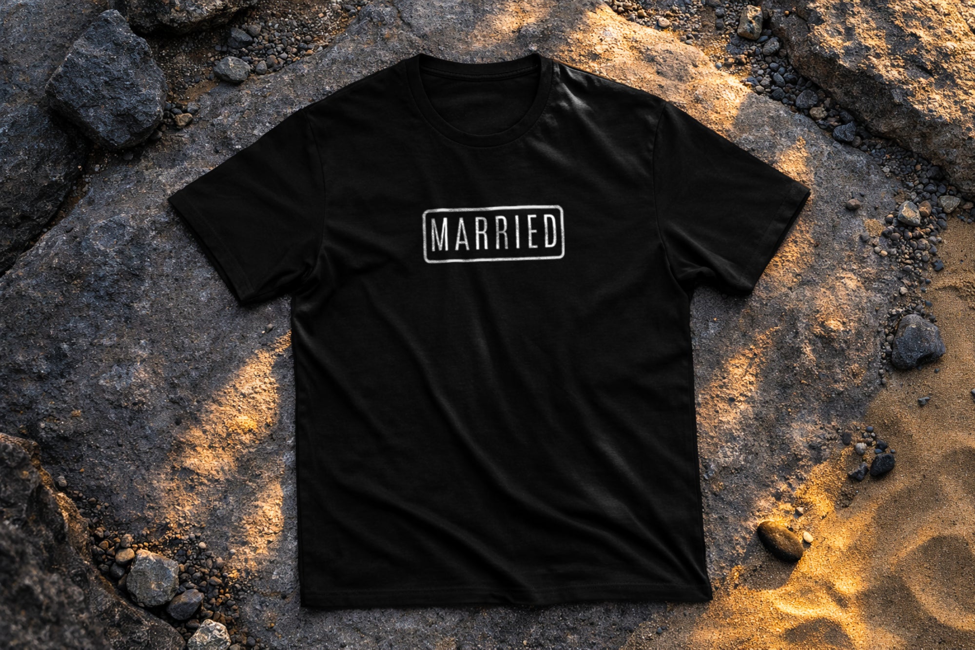 MARRIED Rounded Outline Badge Tee